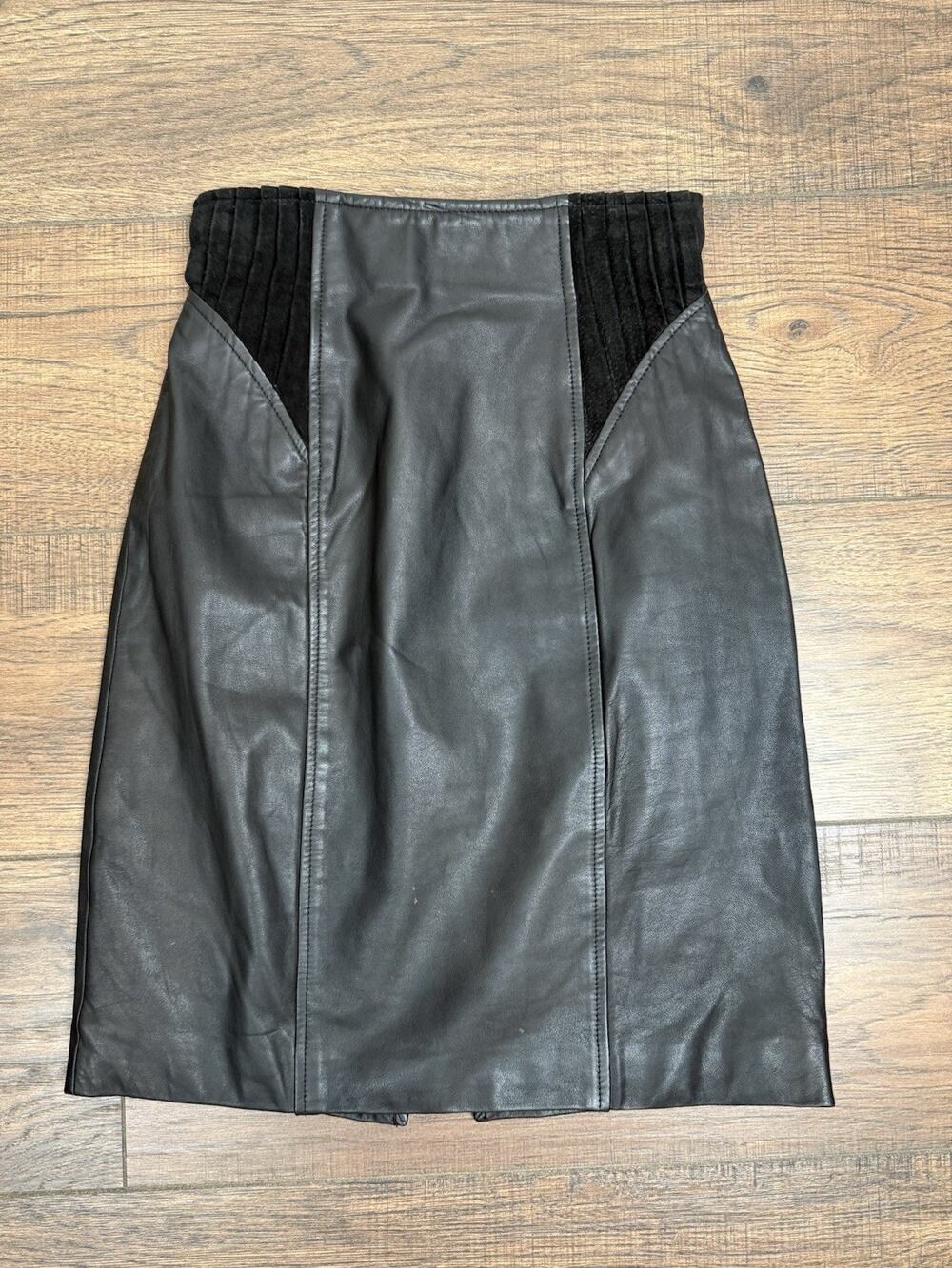 Vintage Chia Black Leather Skirt Size 4 Pencil Above Knee Fully Lined Back Slit